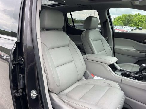 Used 2018 GMC Acadia SLT FWD image 24