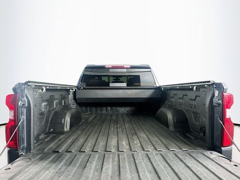 Used 2019 Chevrolet Silverado 1500 LT Trail Boss image 28