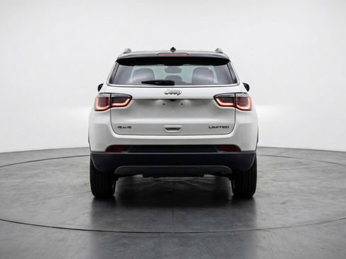 Used 2025 Jeep Compass Limited AWD/4WD image 7