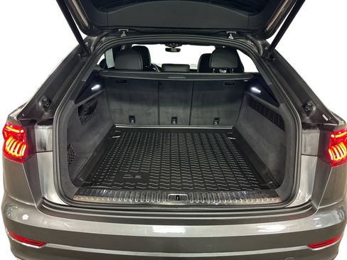 Used 2019 Audi Q8 Premium Plus w/ Premium Plus AWD/4WD image 26