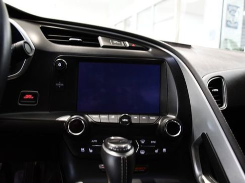 Used 2015 Chevrolet Corvette Z06 w/ Z07 Performance Package image 31