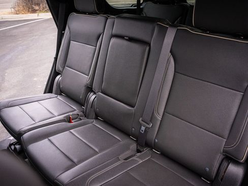 Used 2022 GMC Yukon SLT image 26