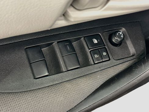 Used 2025 Toyota Corolla LE FWD image 15