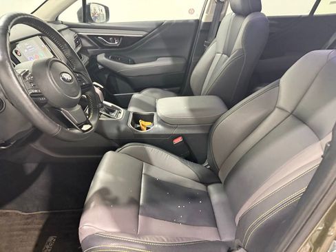 Used 2025 Subaru Outback Onyx Edition image 10