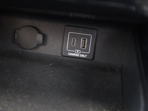 Used 2019 Nissan Pathfinder SV w/ SV All Weather Package AWD/4WD image 18