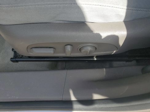 Used 2022 Chevrolet Malibu LT FWD image 8