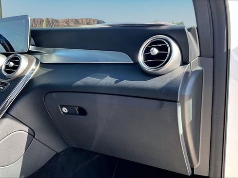 Used 2022 Mercedes-Benz GLC 300 image 17