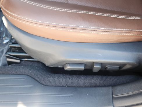 Used 2019 Subaru Outback 3.6R Touring image 15