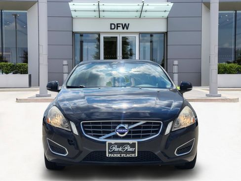 Used 2012 Volvo S60 T5 image 2