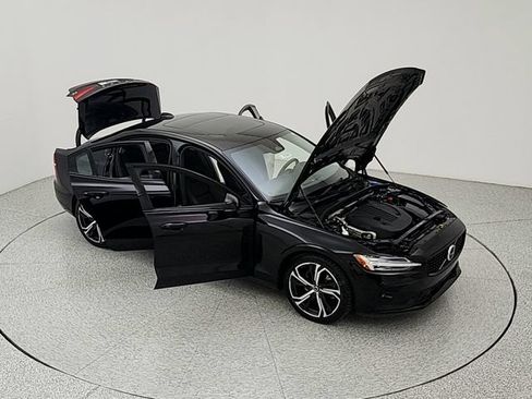 Used 2024 Volvo S60 B5 Core w/ Climate Package FWD image 38