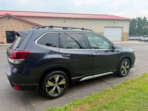 Used 2019 Subaru Forester Touring AWD/4WD image 4