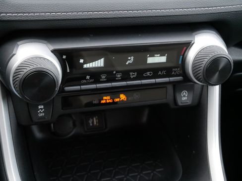 Certified 2025 Toyota RAV4 LE image 23