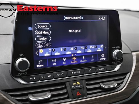 Used 2025 Nissan Altima 2.5 SV FWD image 18