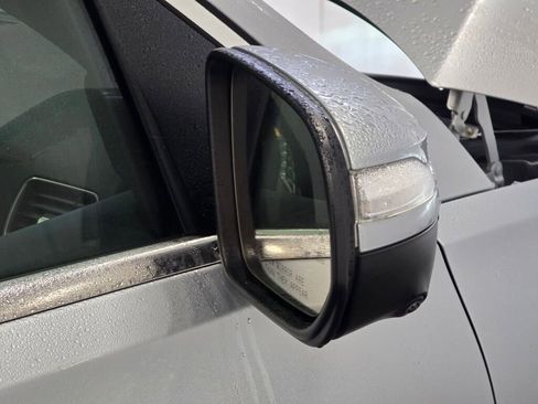 Used 2025 Mercedes-Benz GLE 350 4MATIC image 29