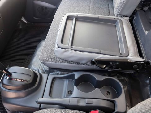 Used 2024 Isuzu NPR image 25