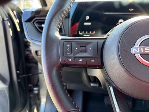 Used 2025 Nissan Kicks SR w/ SR Premium Package image 30