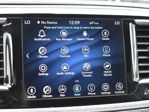 Used 2020 Chrysler Pacifica Limited w/ S Appearance Package FWD image 24