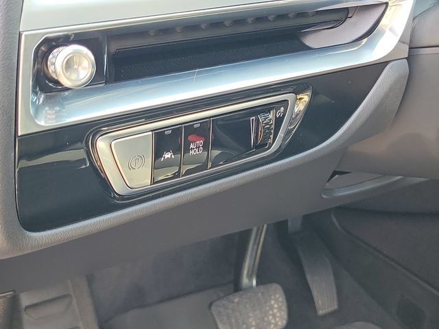 Used 2024 Cadillac Lyriq Sport w/ LPO, Floor Liner Package AWD/4WD image 21