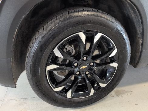 Certified 2023 Chevrolet TrailBlazer LT w/ Convenience Package FWD image 9