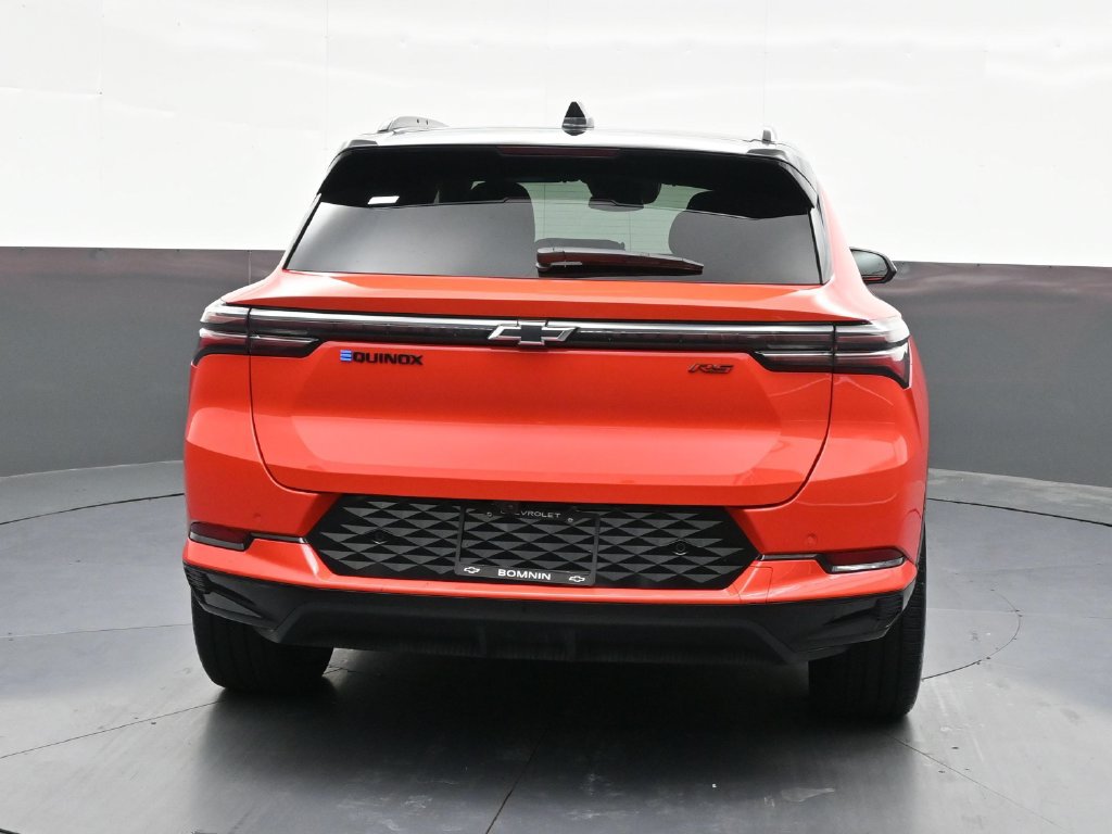 Used 2026 Chevrolet Equinox EV RS FWD image 4