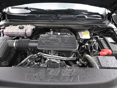 Used 2026 RAM 1500 Express AWD/4WD image 29