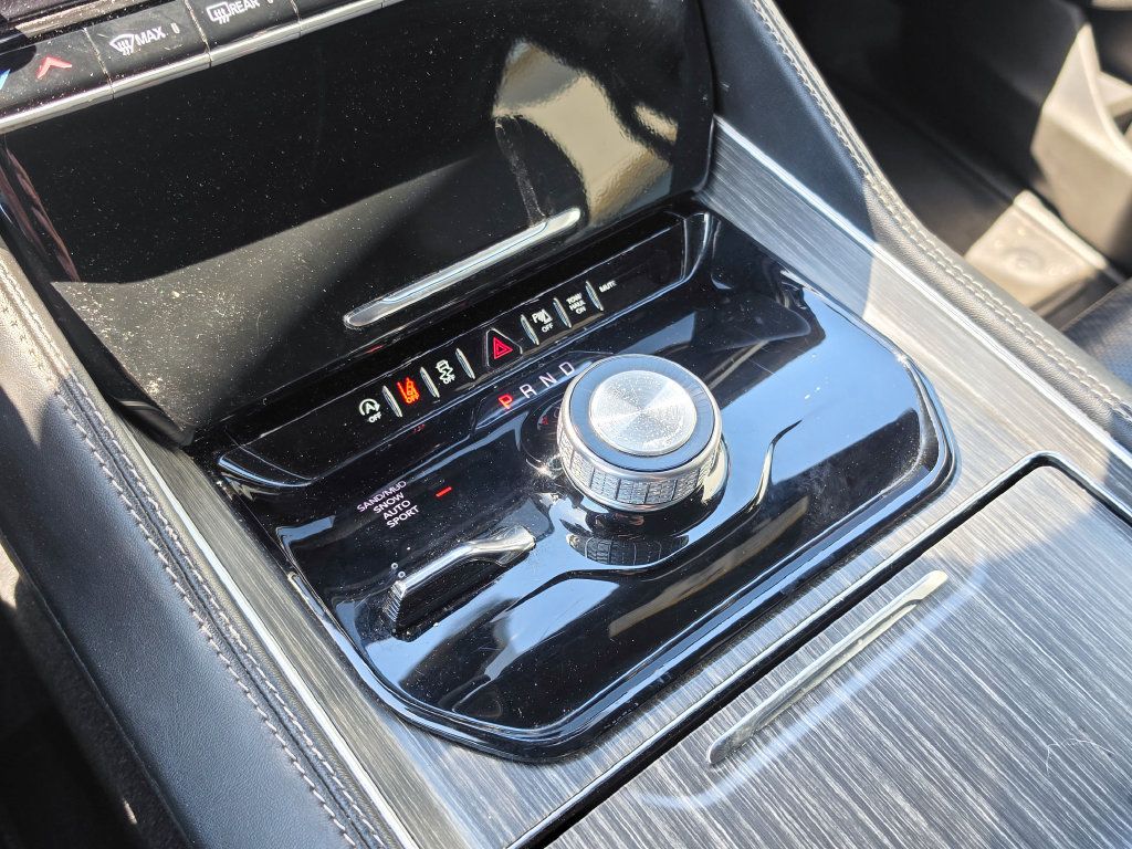 Used 2024 Jeep Wagoneer Series II AWD/4WD image 31