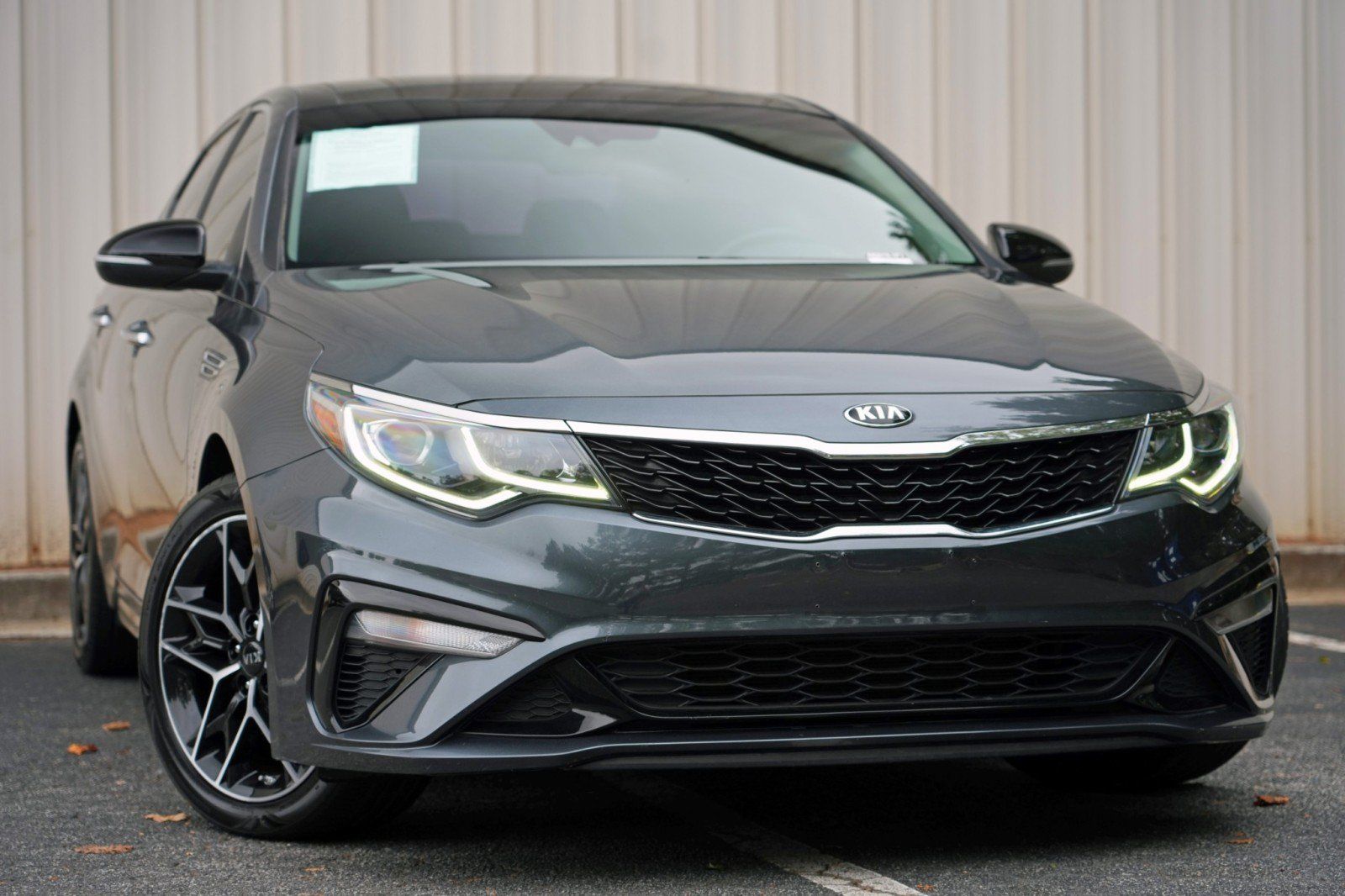 Used 2020 Kia Optima SE FWD image 2
