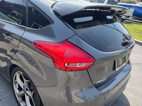 Used 2018 Ford Focus ST w/ Equipment Group 401A FWD image 36