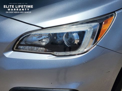 Used 2017 Subaru Outback 3.6R Limited AWD/4WD image 6