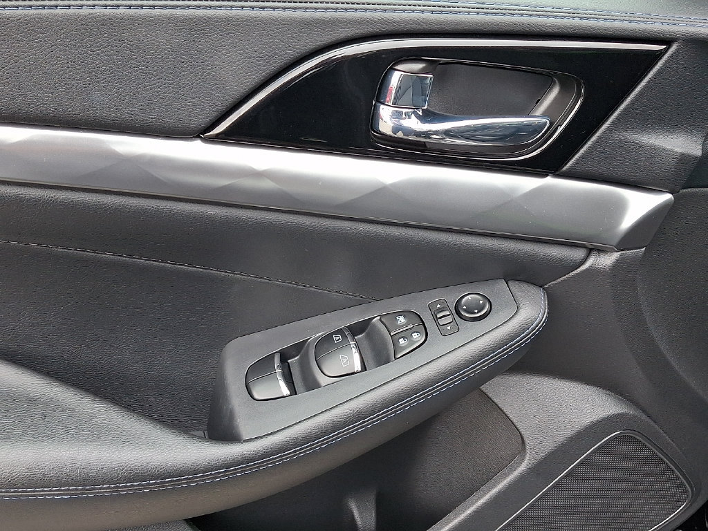 Used 2020 Nissan Maxima 3.5 S w/ Floor Mat Group FWD image 13