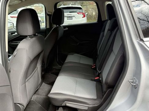 Used 2017 Ford Escape SE FWD image 11