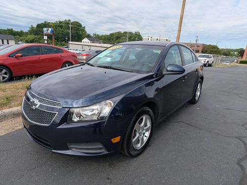 Used 2011 Chevrolet Cruze LT FWD image 3