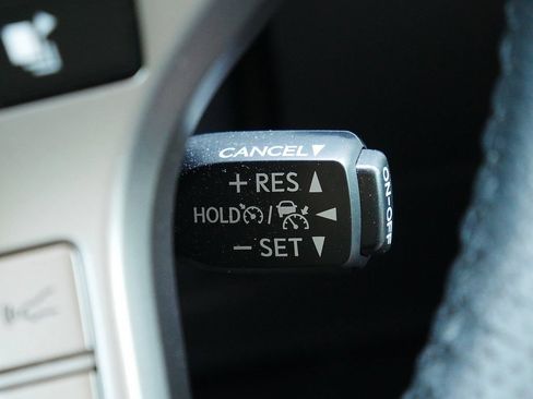 Used 2020 Toyota 4Runner SR5 Premium w/ Moonroof Package AWD/4WD image 32