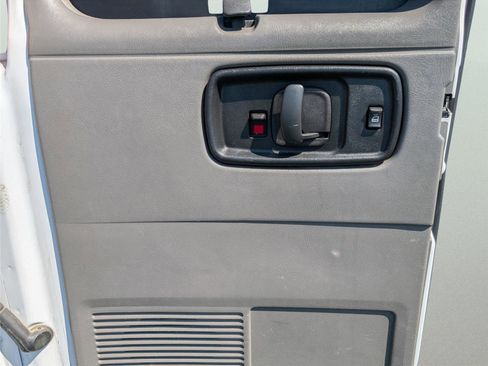 Used 2017 Chevrolet Express 3500 LT w/ LT Preferred Equipment Group image 28