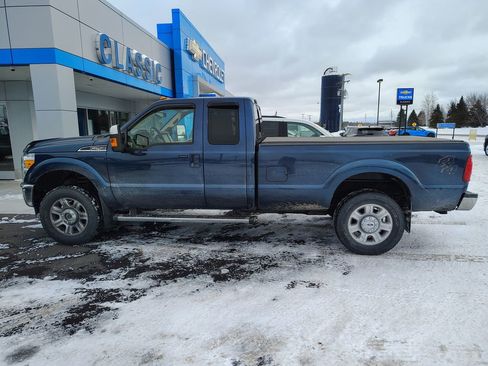 Used 2016 Ford F250 Lariat w/ Chrome Package image 3