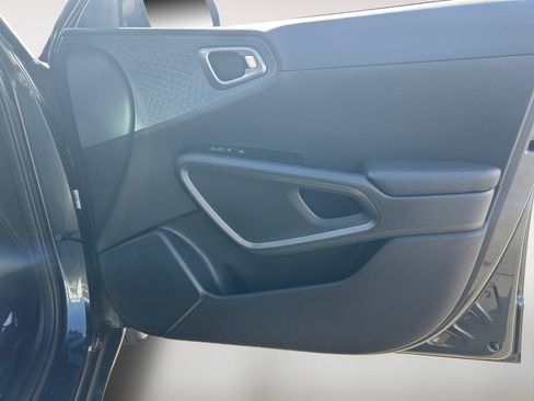 Used 2024 Kia Soul EX FWD image 25