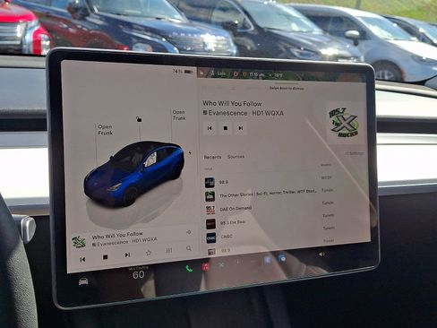 Used 2023 Tesla Model Y Performance AWD/4WD image 18