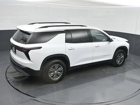 Used 2026 Chevrolet Traverse LT FWD image 42