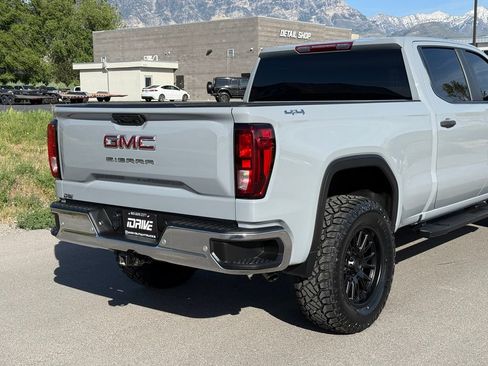 Used 2024 GMC Sierra 1500 Pro w/ Pro Value Package AWD/4WD image 10