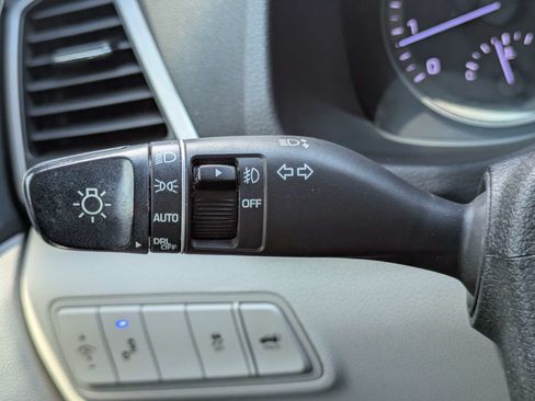 Used 2018 Hyundai Tucson Value w/ Cargo Package FWD image 18
