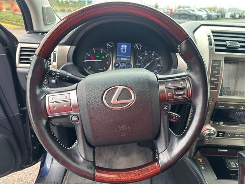 Used 2017 Lexus GX 460 Premium image 16