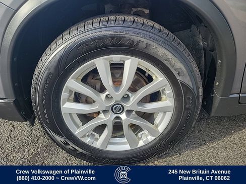 Used 2018 Nissan Rogue SV AWD/4WD image 17