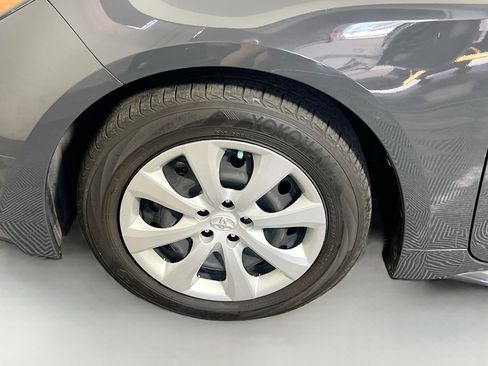 Used 2023 Toyota Corolla LE image 13