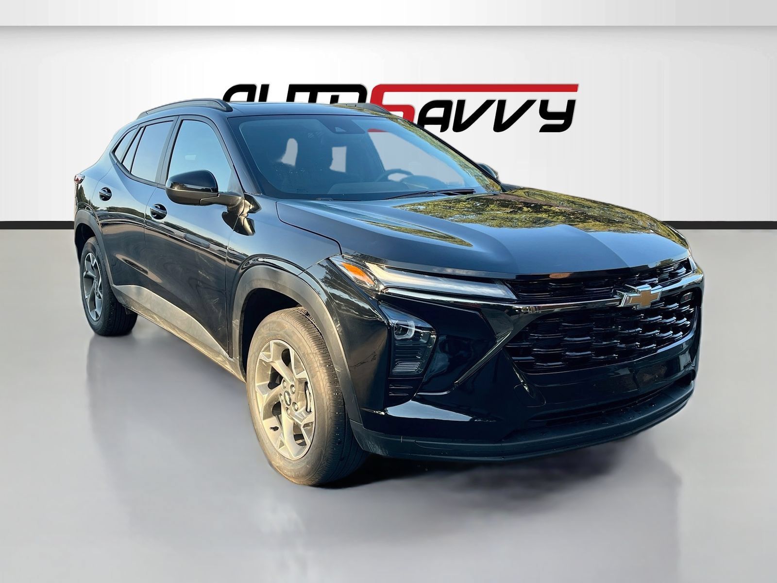 Used 2026 Chevrolet Trax LT w/ Sunroof Package FWD image 1