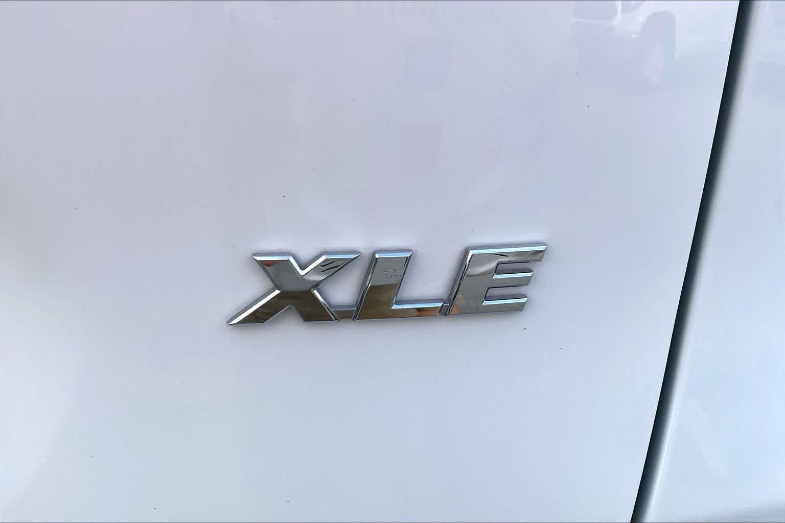 Used 2025 Toyota RAV4 XLE w/ Weather Package FWD image 9