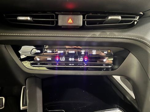 Used 2023 Buick Envision Preferred FWD image 22