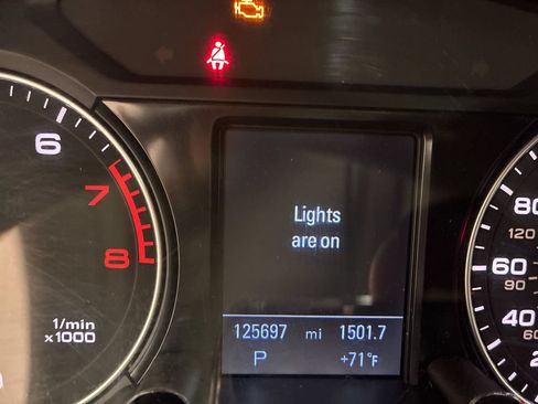 Used 2011 Audi Q5 3.2 Premium Plus AWD/4WD image 13
