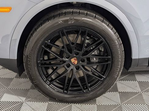 New 2026 Porsche Cayenne image 12