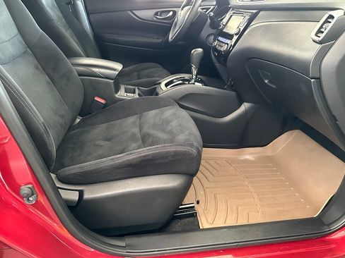 Used 2016 Nissan Rogue SV w/ SV Premium Package FWD image 39