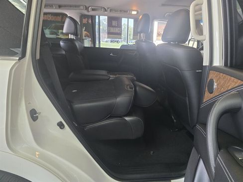 Used 2017 INFINITI QX80 2WD w/ Driver Assistance Package image 20